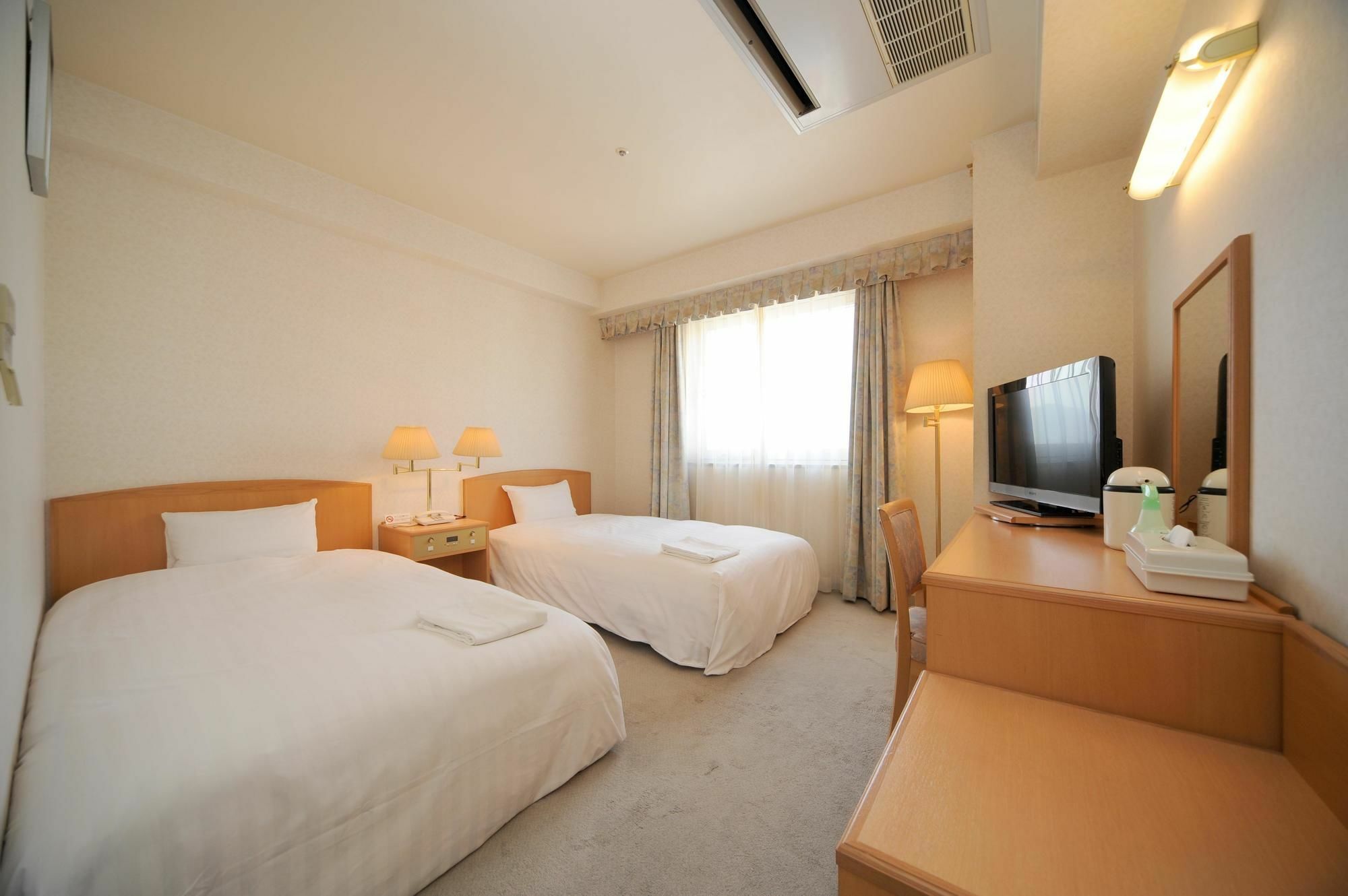 Bright Park Hotel Kōchi Zewnętrze zdjęcie